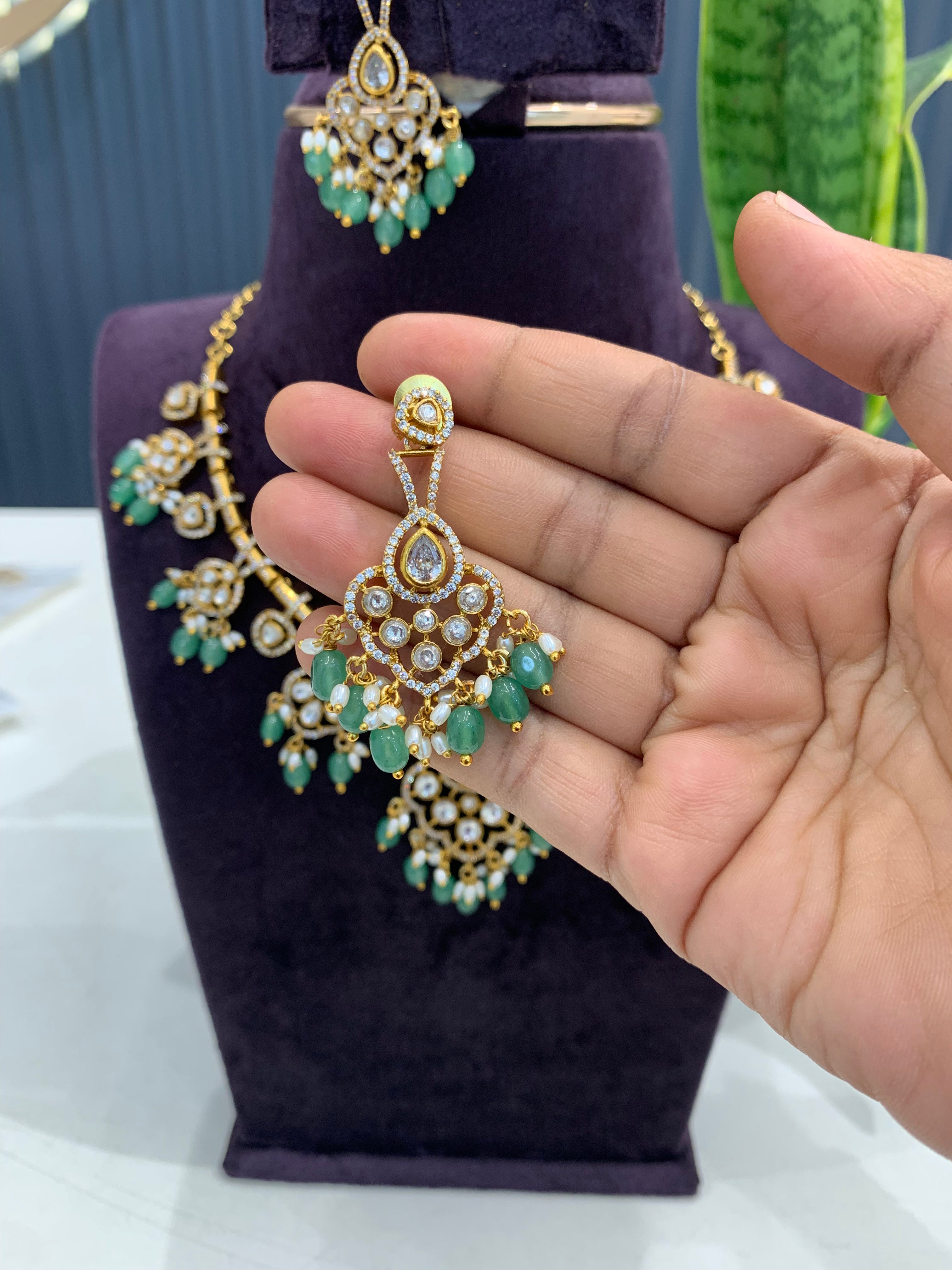 Beautiful Victoria, beads finishing necklace set with pushback earrings