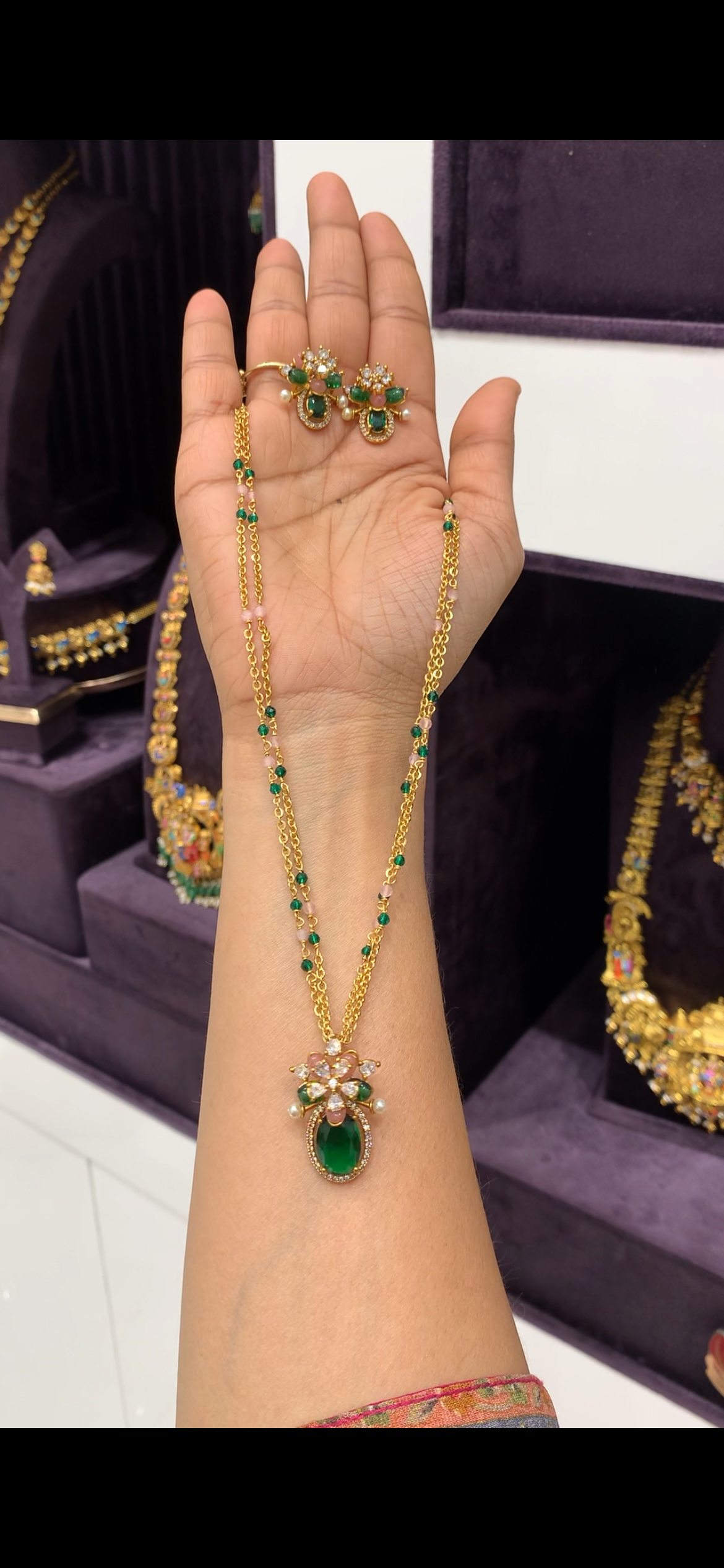 Beautiful green pendant set with handmaking Chandraharam & beads chain 18 inchs long