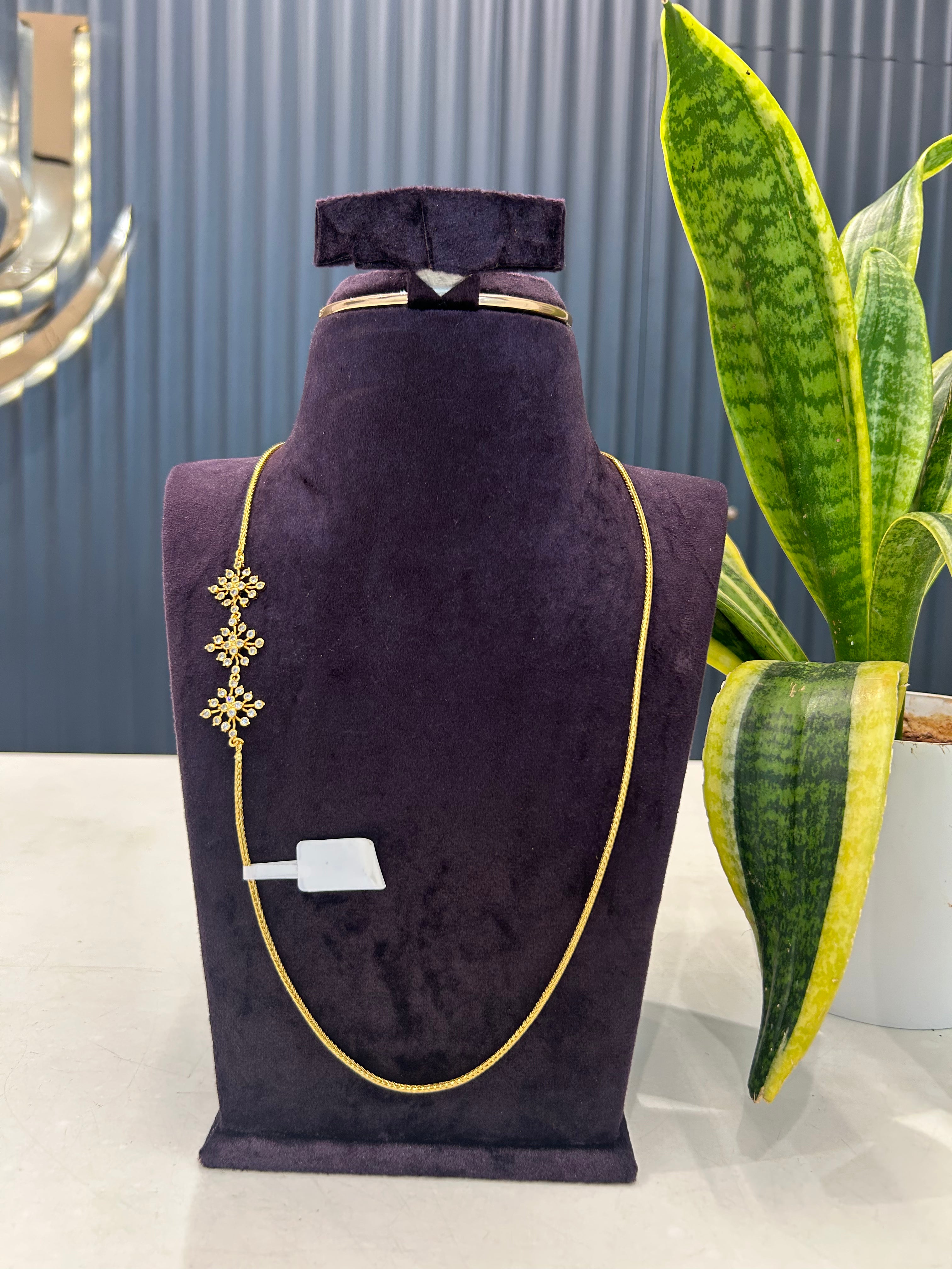 Beautiful white stones side pendant thali chain 24 inchs long