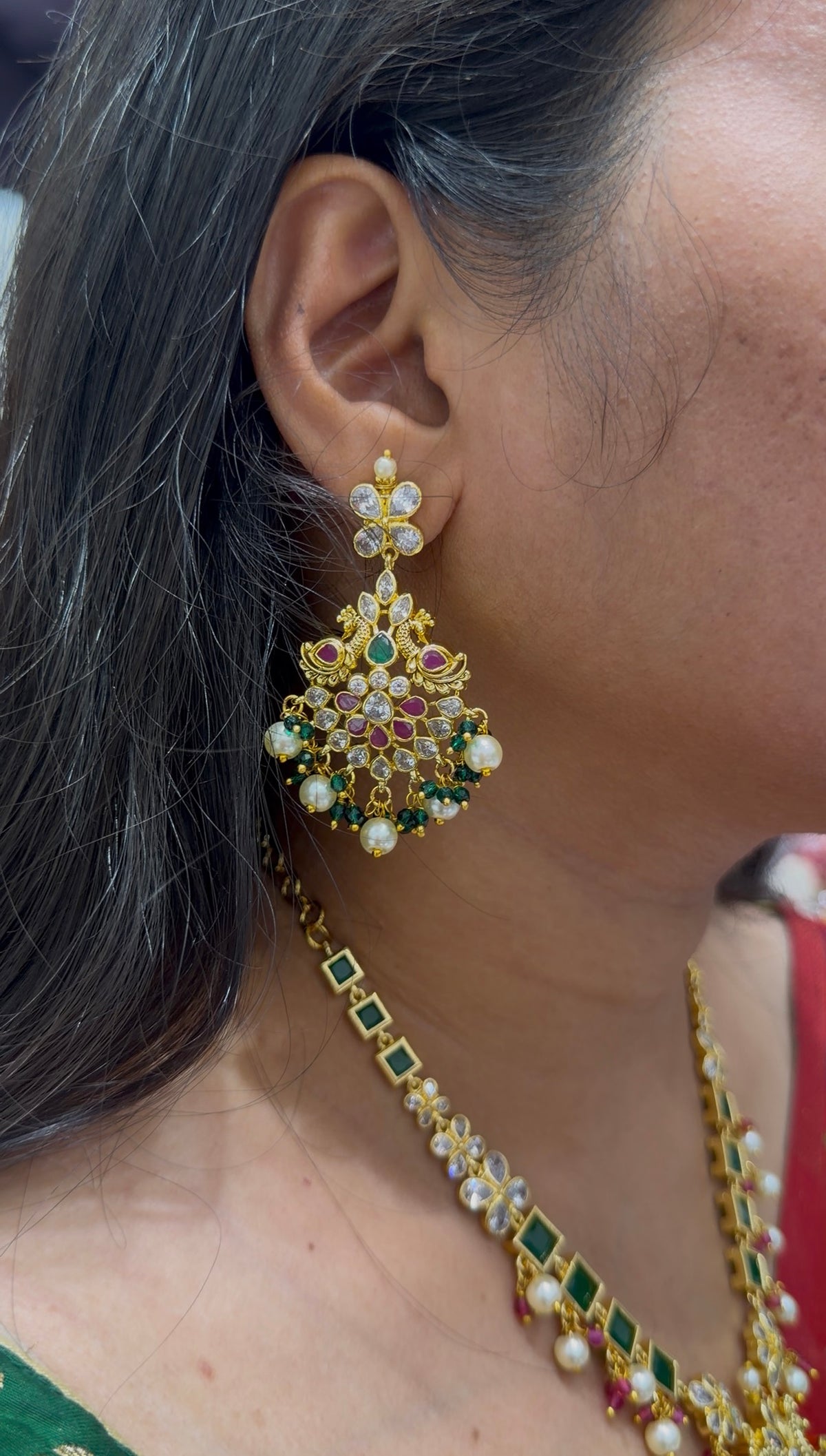 Beautiful uncut stone necklace set with pushback earrings