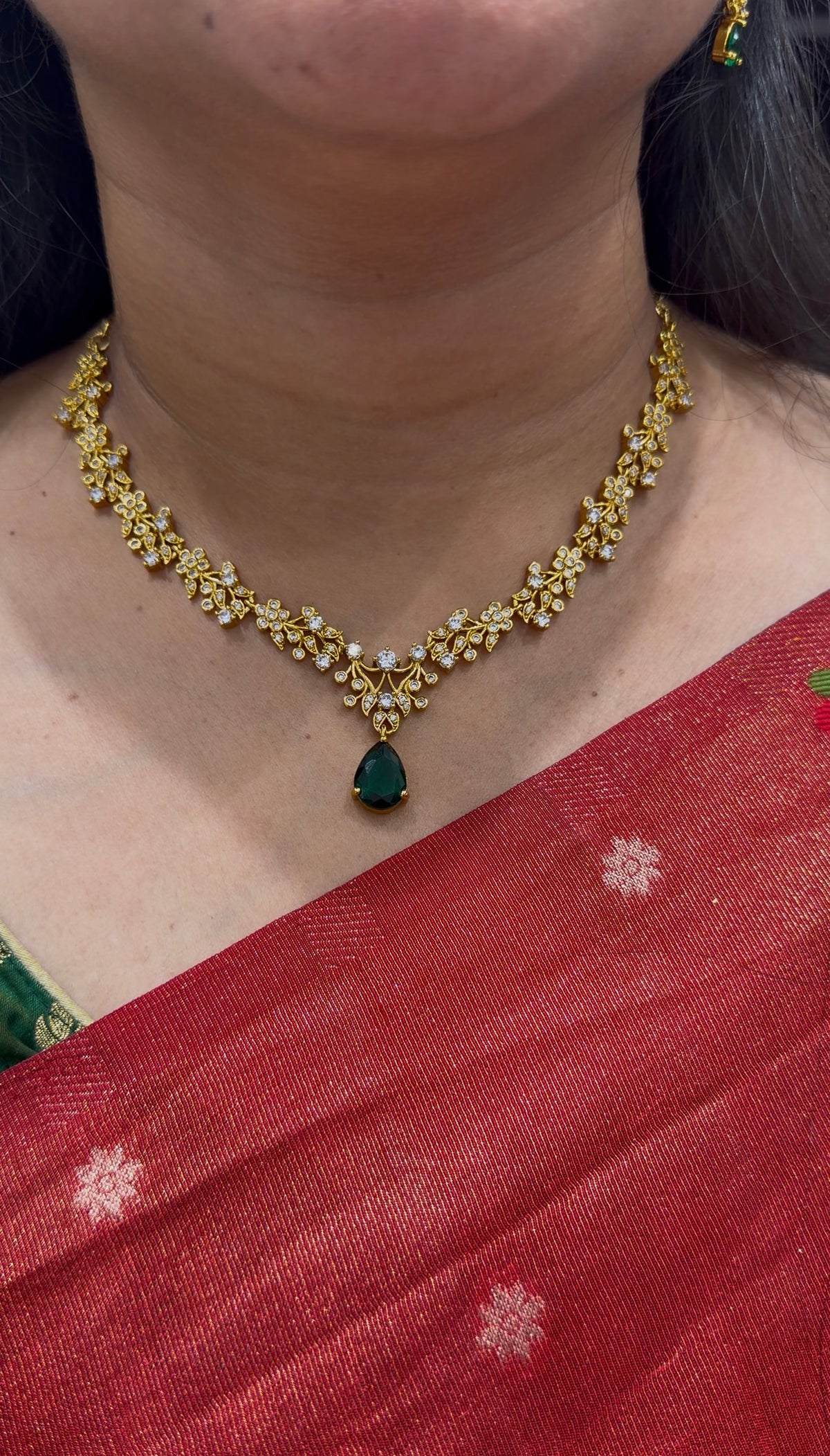 Beautiful uncut stone necklace set with pushback earrings