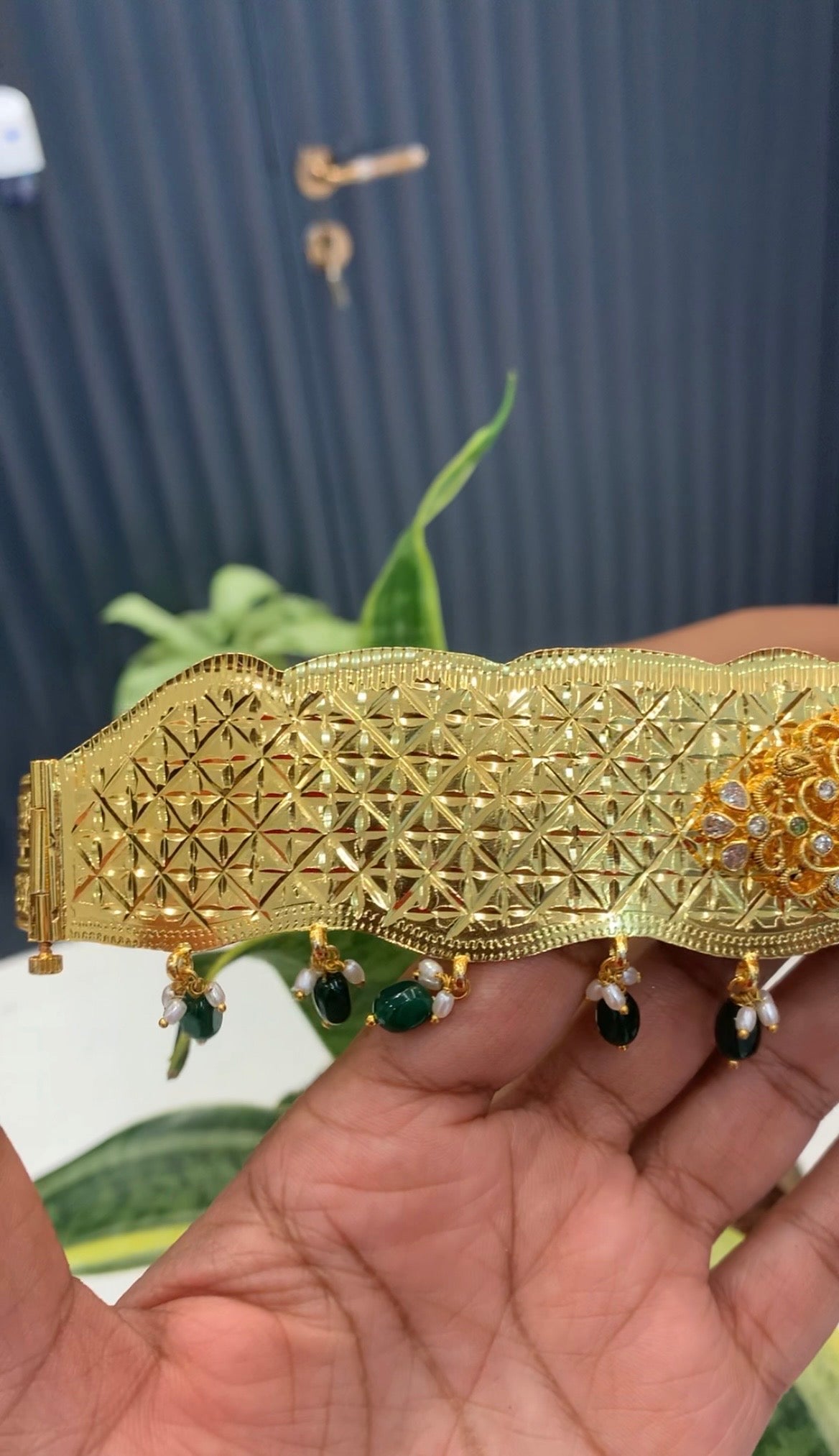 Beautiful uncut stones adult vaddanam with green beads finishing