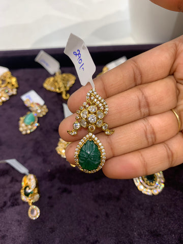 Beautiful green stone pendant with back hook