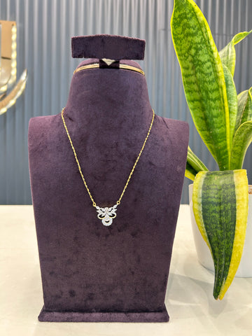 Beautiful diamond replica pendant with chain 18 inchs long