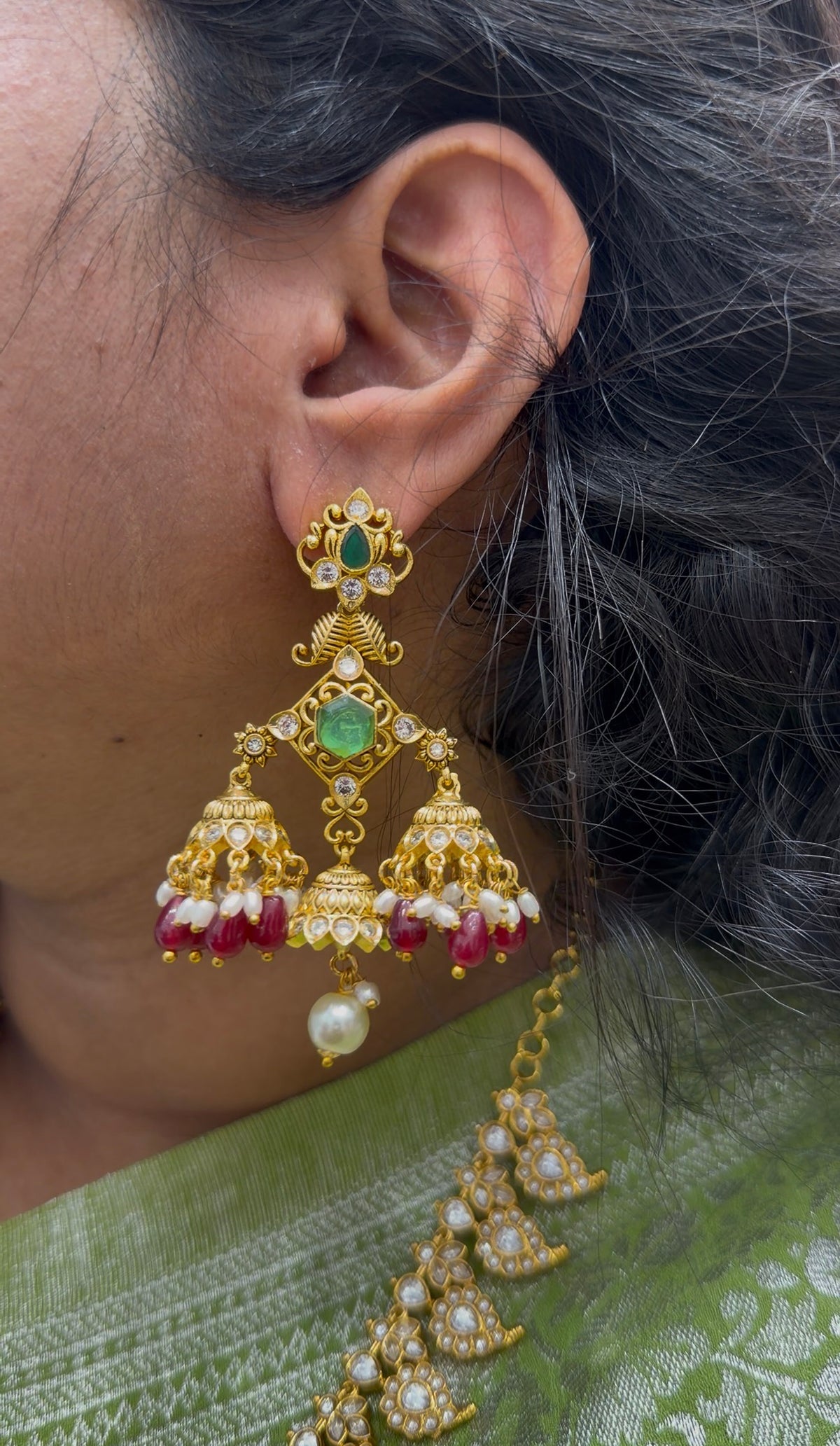 Beautiful beads ear hanging jumkis with pushback