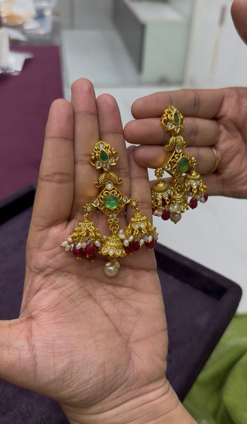Beautiful beads ear hanging jumkis with pushback