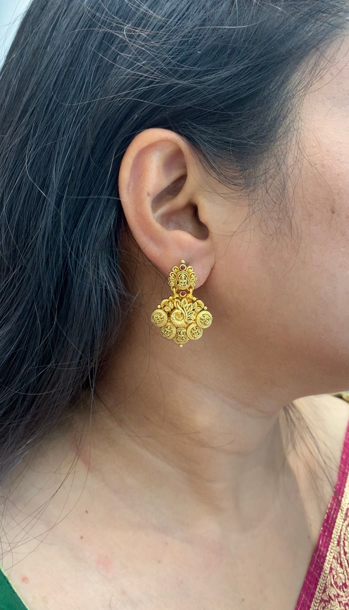 Beautiful kasula model ear hanging with pushback