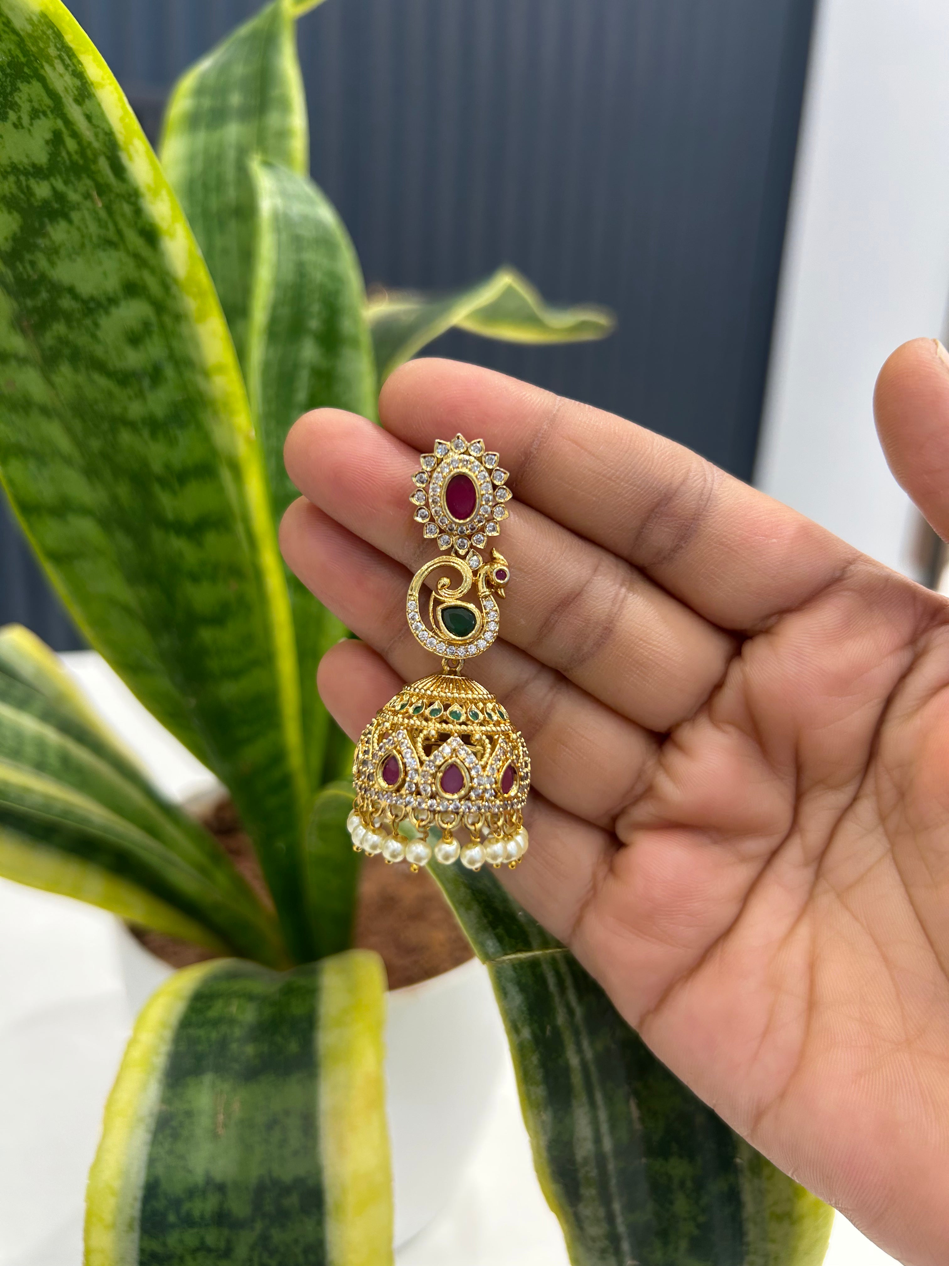 Beautiful peacock design CZ stone jumkis with pushback
