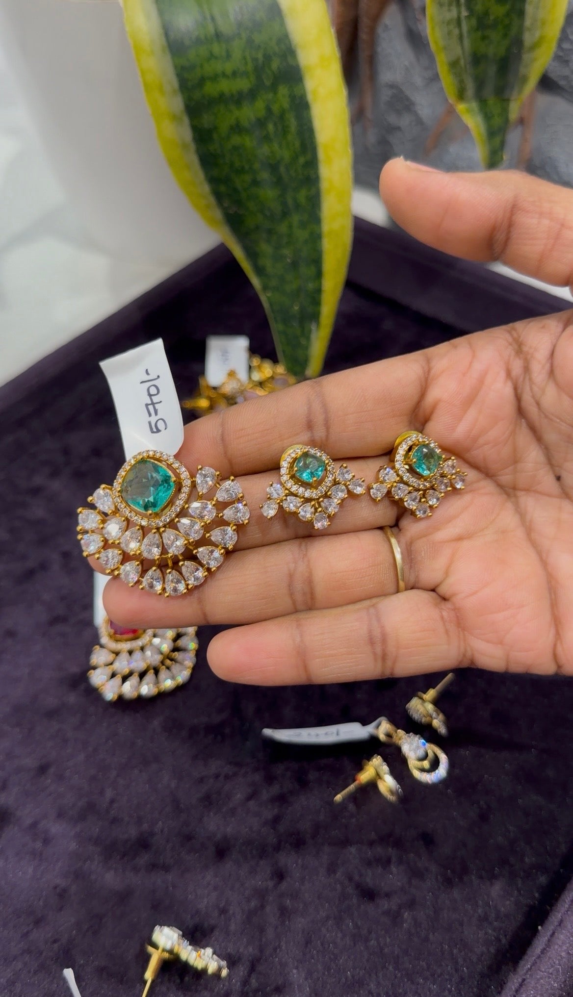 Beautiful green stone pendant set with backhook