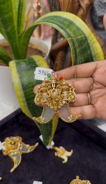 Beautiful Navarathna stones tiger nail with Backhook