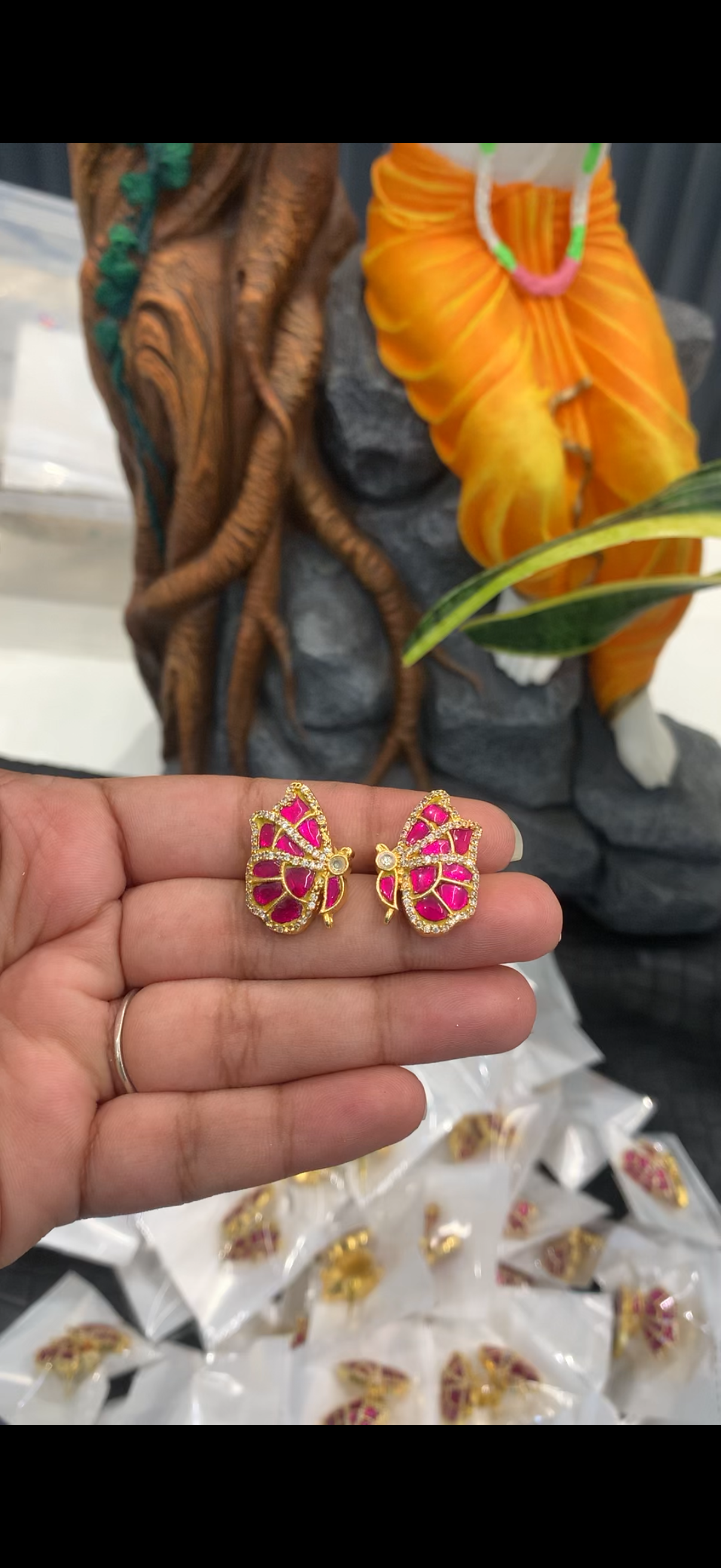 Jadau kundhan earrings with pushabck