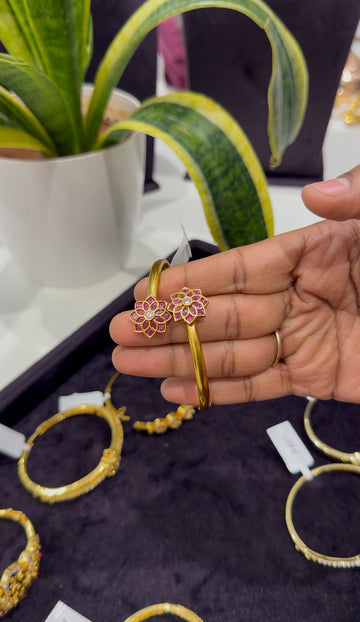 Beautiful pota stone openable bracelet