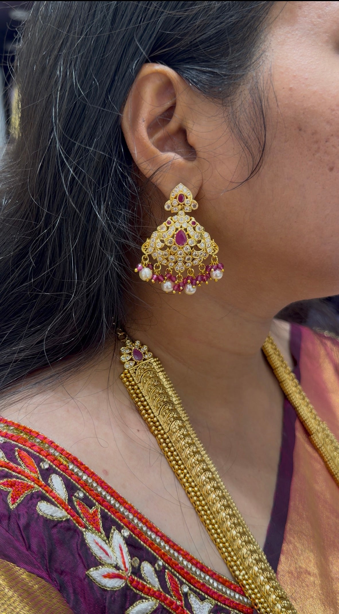 Beautiful uncut stone kasula model haram with screwback earrings