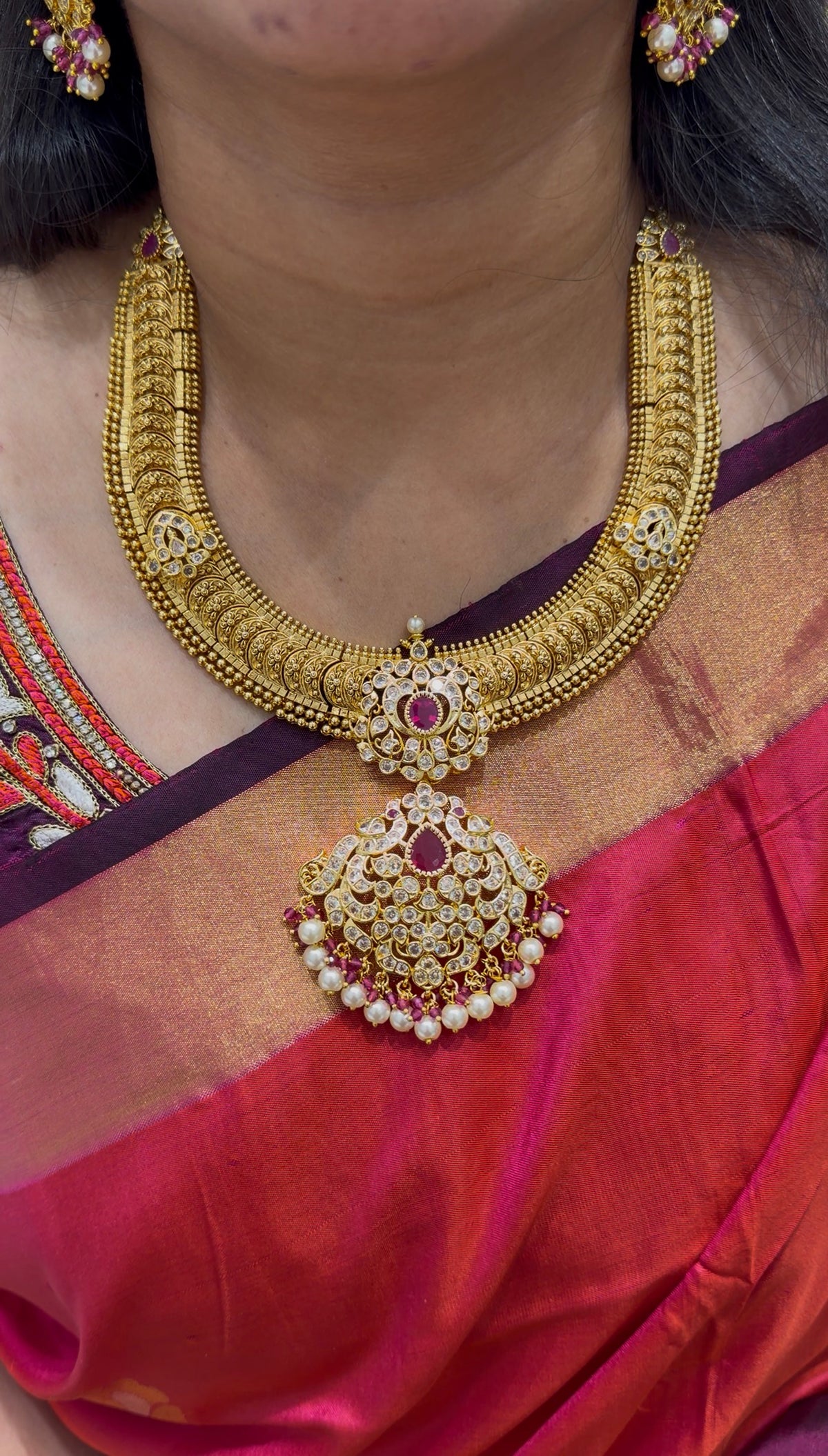 Beautiful uncut stone pendant kasula model necklace with screwback earrings