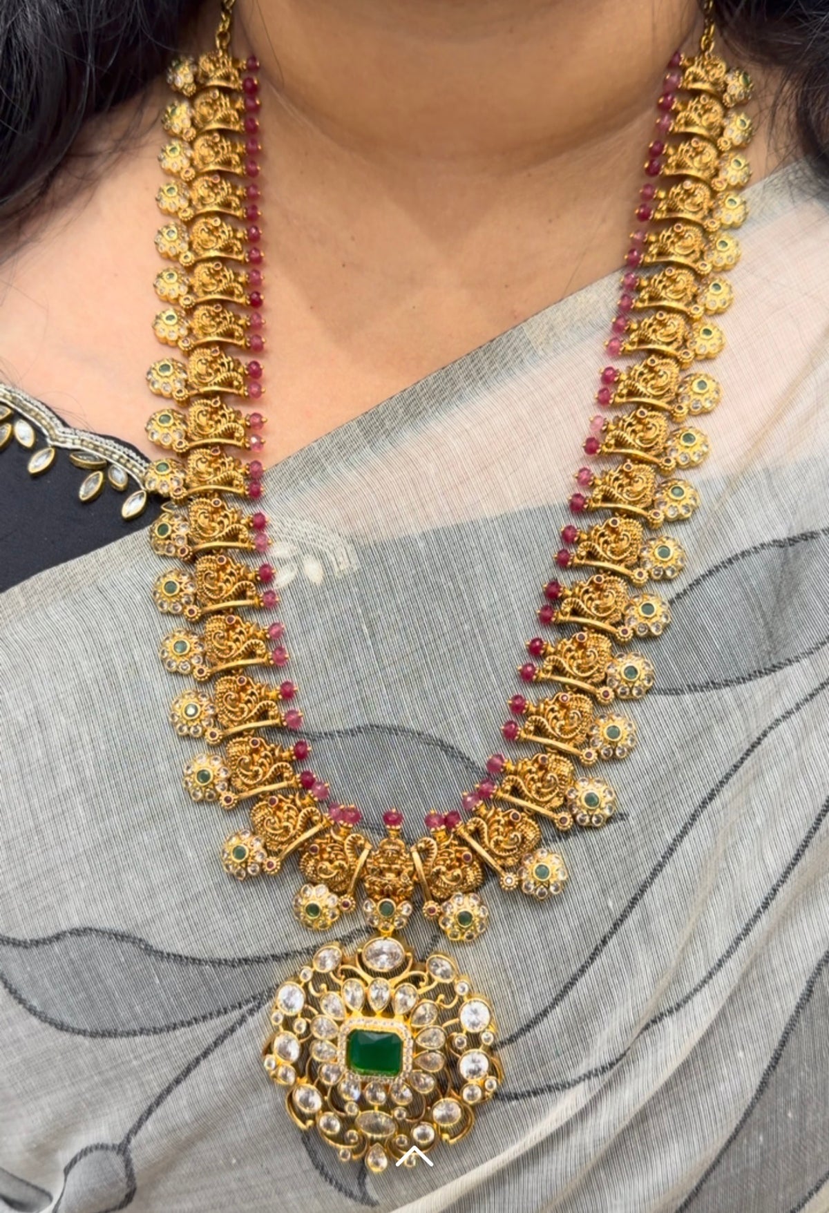 Beautiful uncut stone pendant peacock design long haram with screwback earrings