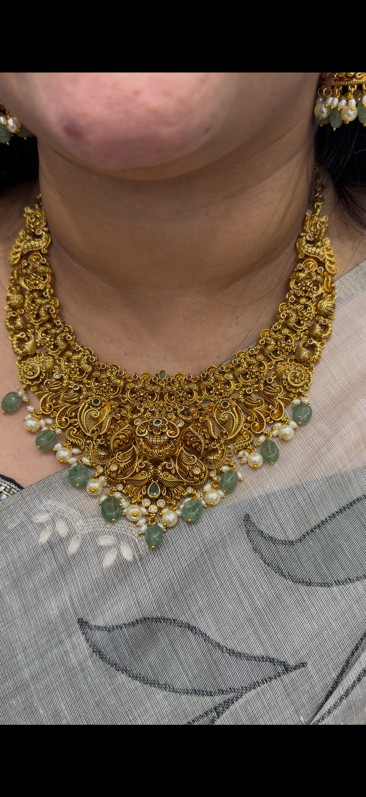 Beautiful peacock design necklace with pushback earrings