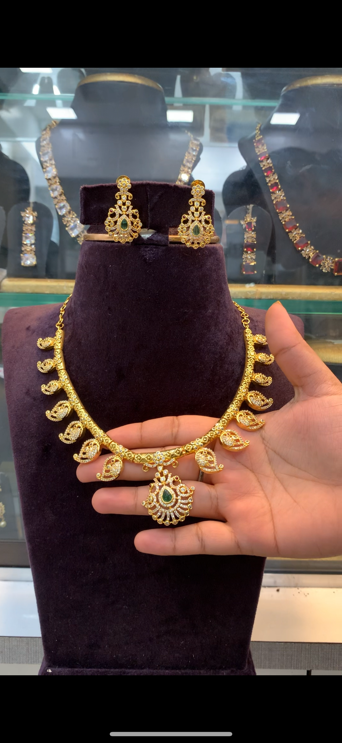 Beautiful kanti style Neck-set with pushback earrings