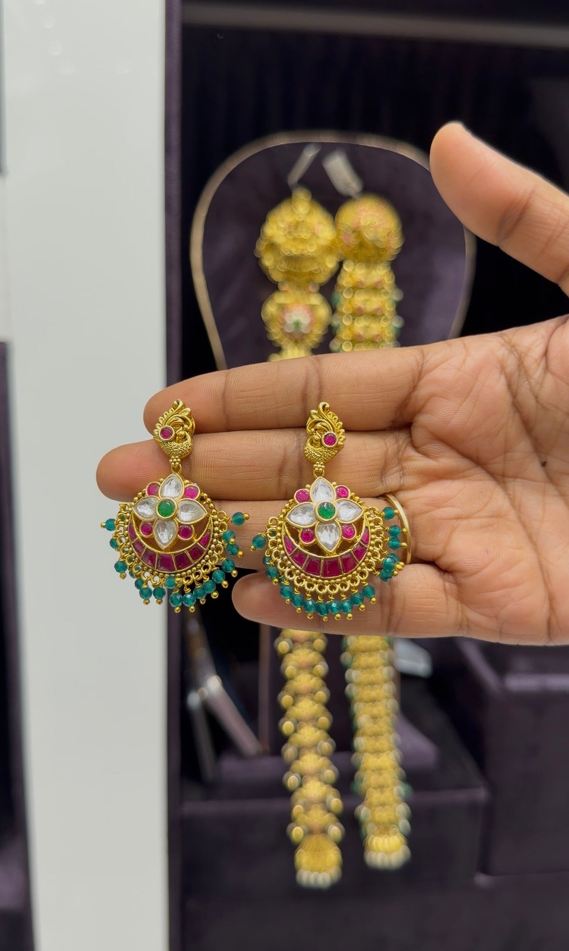 Beautiful Jadau stone beads finishing necklace with pushback earrings