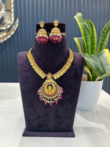 Beautiful pota stone kasula necklace with pushback jumkis