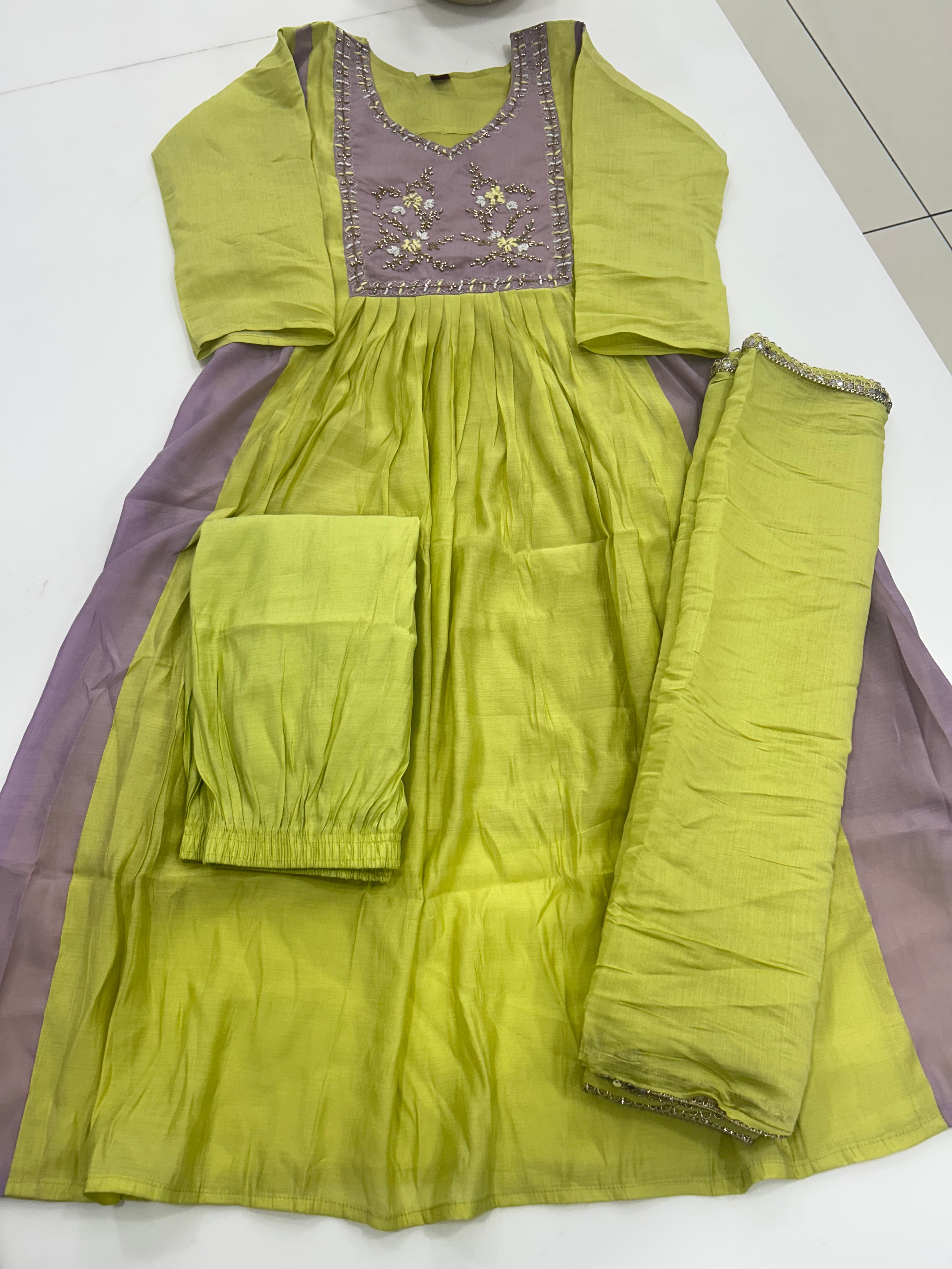 Mul chenderi A-line 3-piece set