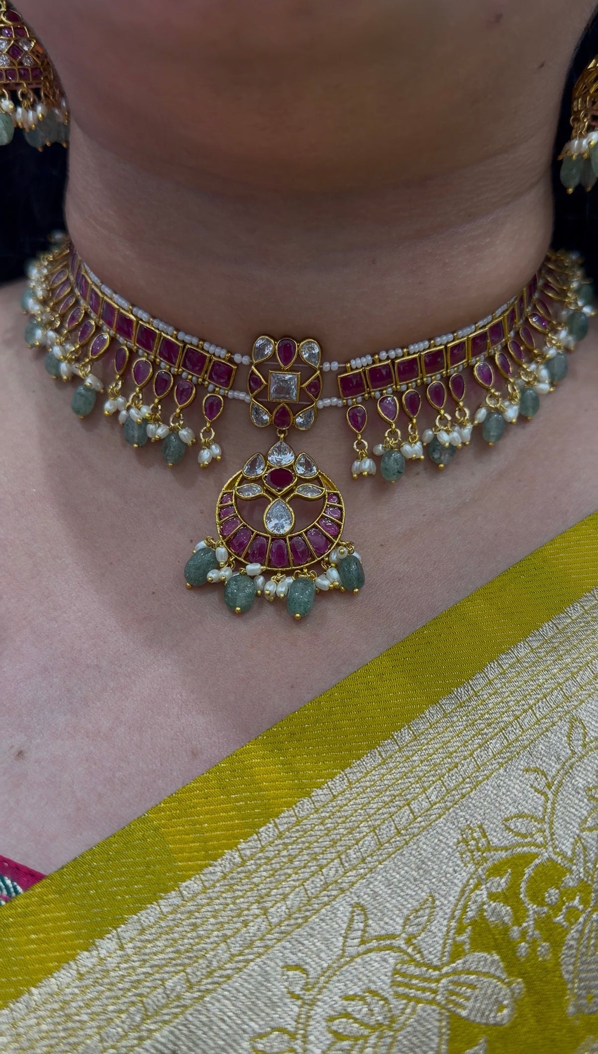 Beautiful pota stone chocker with pushback earrings