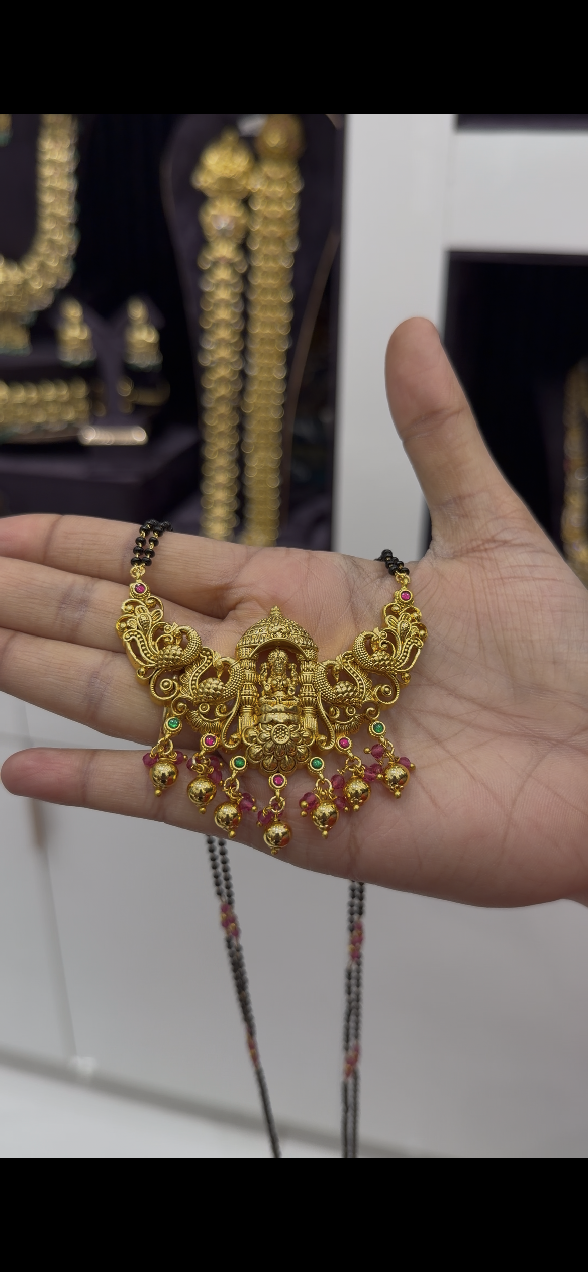 Beautiful jadau stone lakshmi devi pendant blackbeads chain 24 inchs long