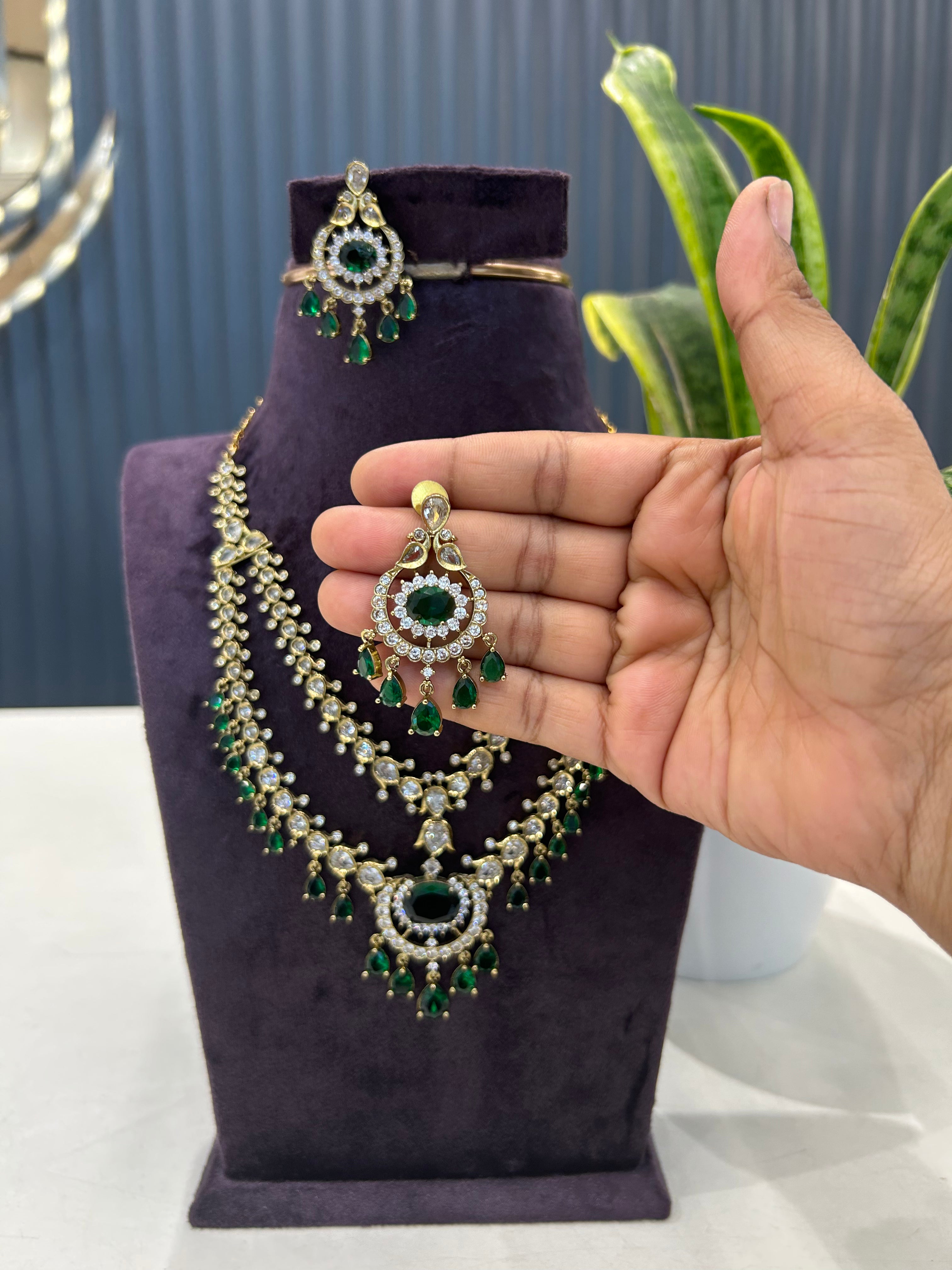 Beautiful green stone double step necklace with pushback earrings