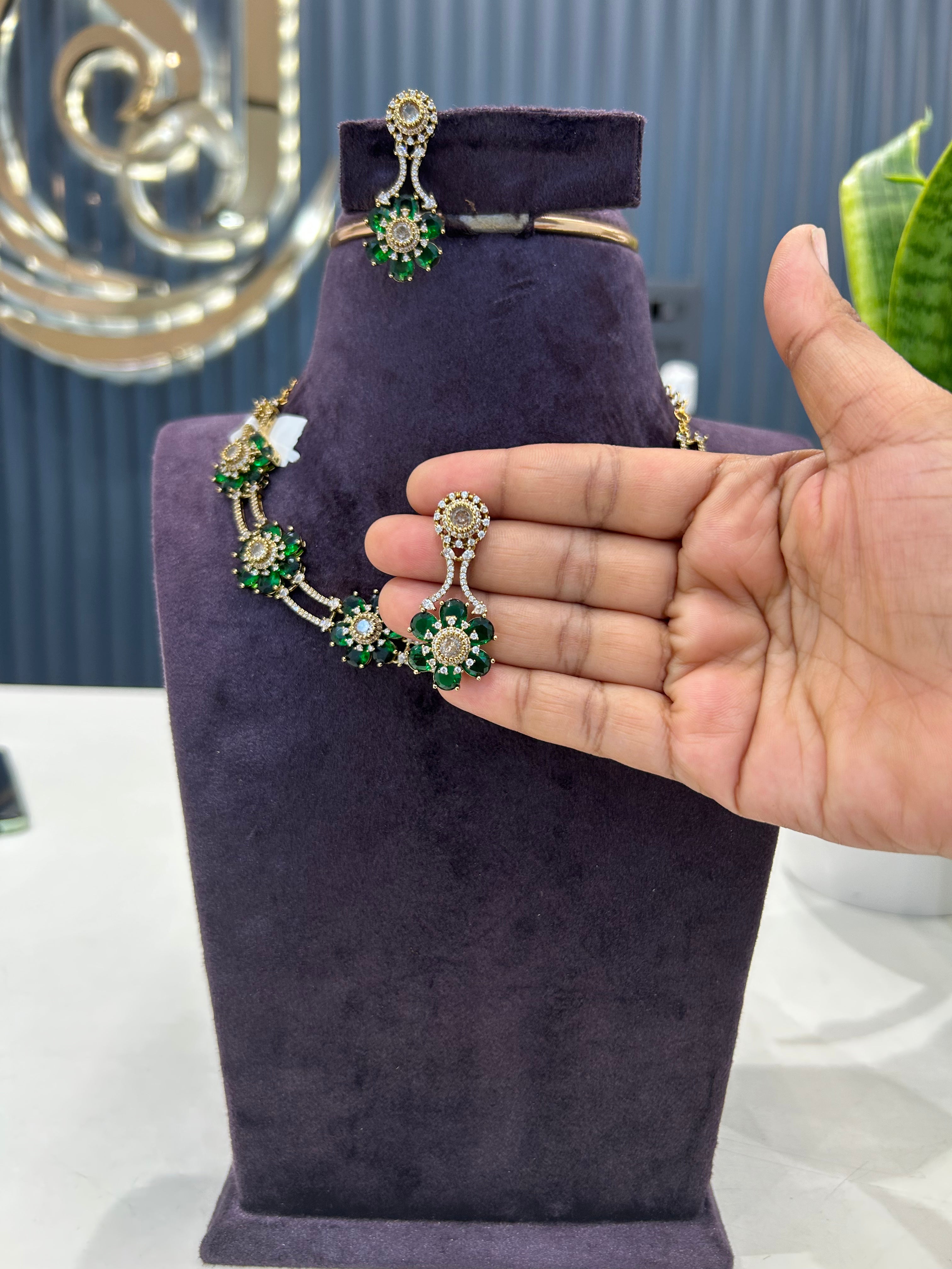 Beautiful green stone kanti style necklace with pushback earrings