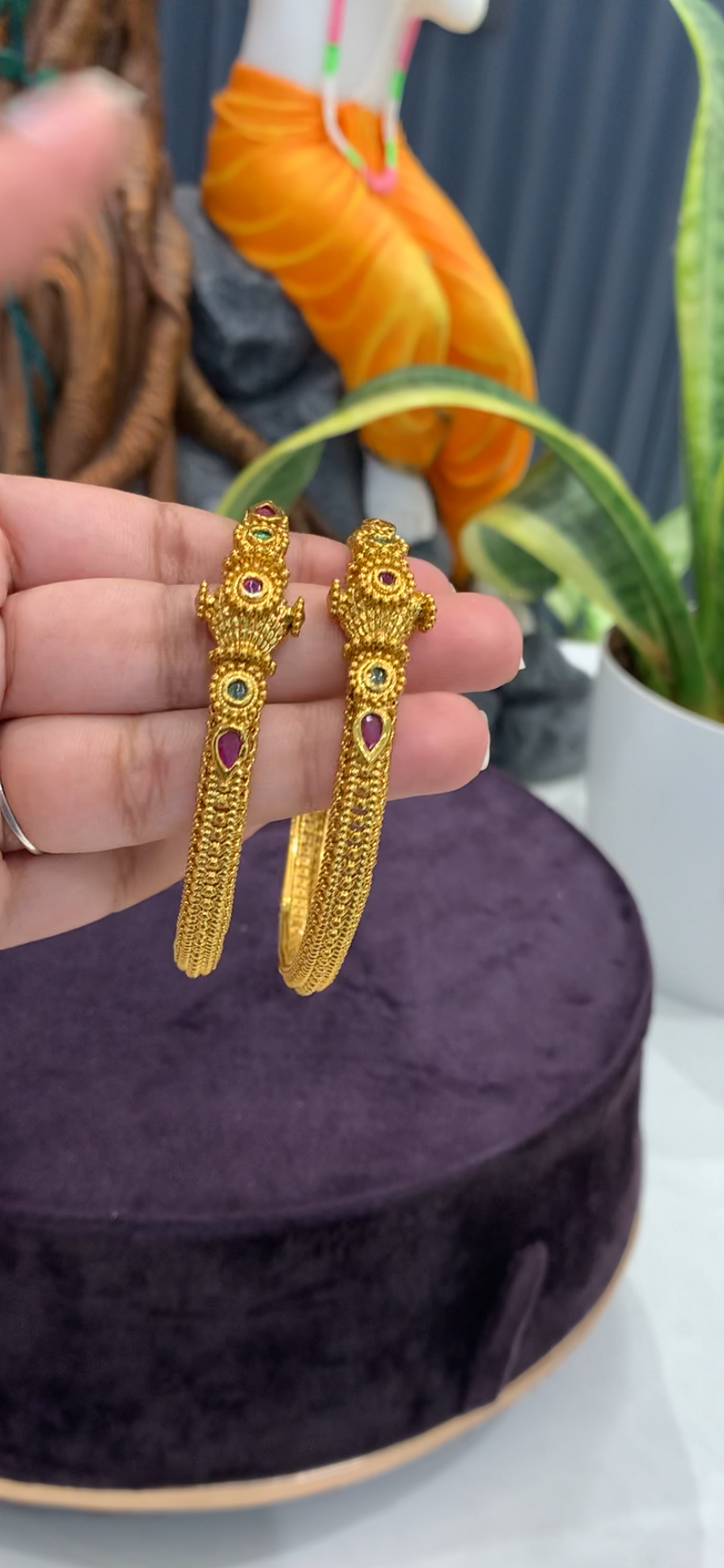 Beautiful pota stone bangles
