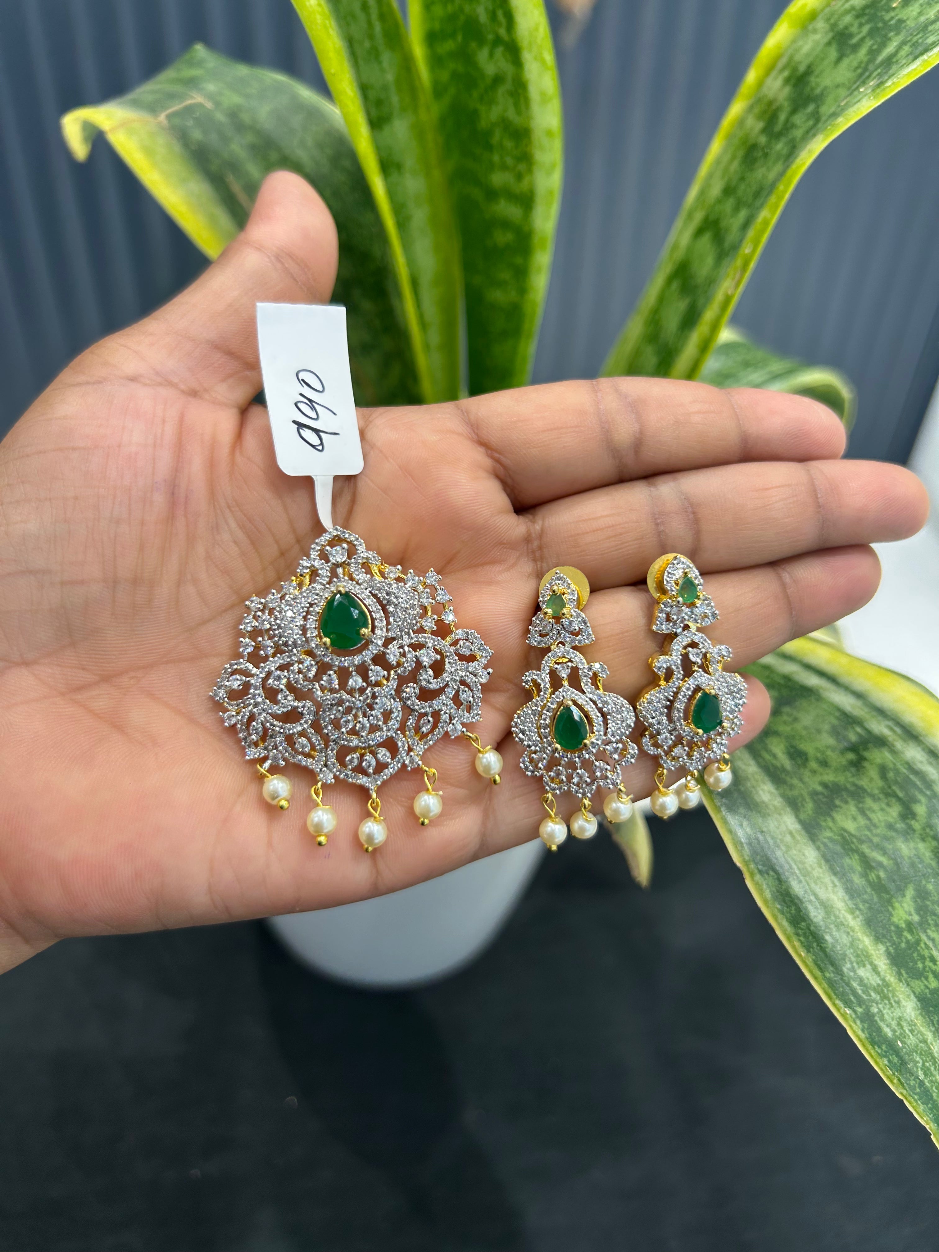 Beautiful GJ polish pendant set with backhook