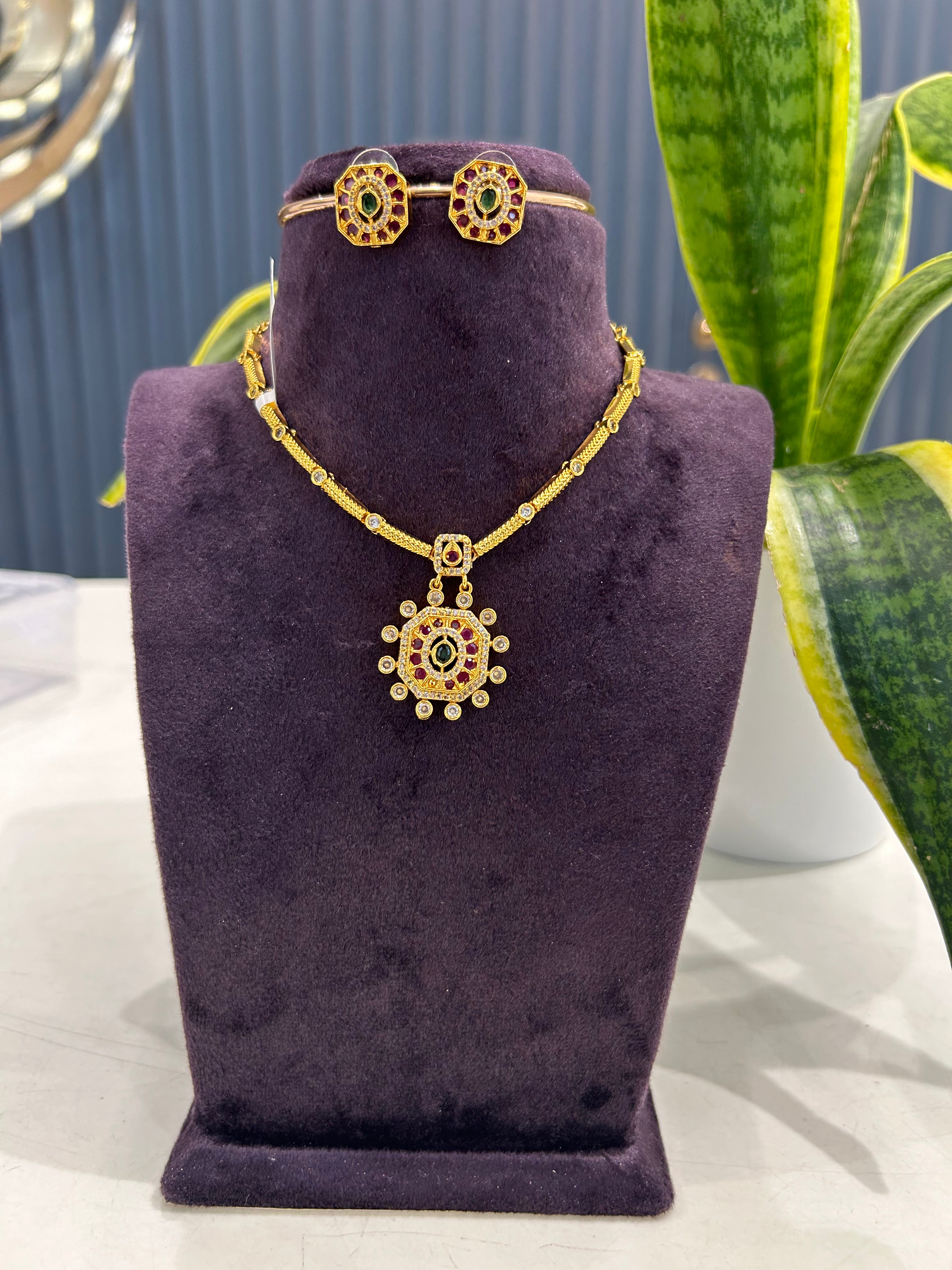 Beautiful pota stone nanpatti model necklace with pushback earrings