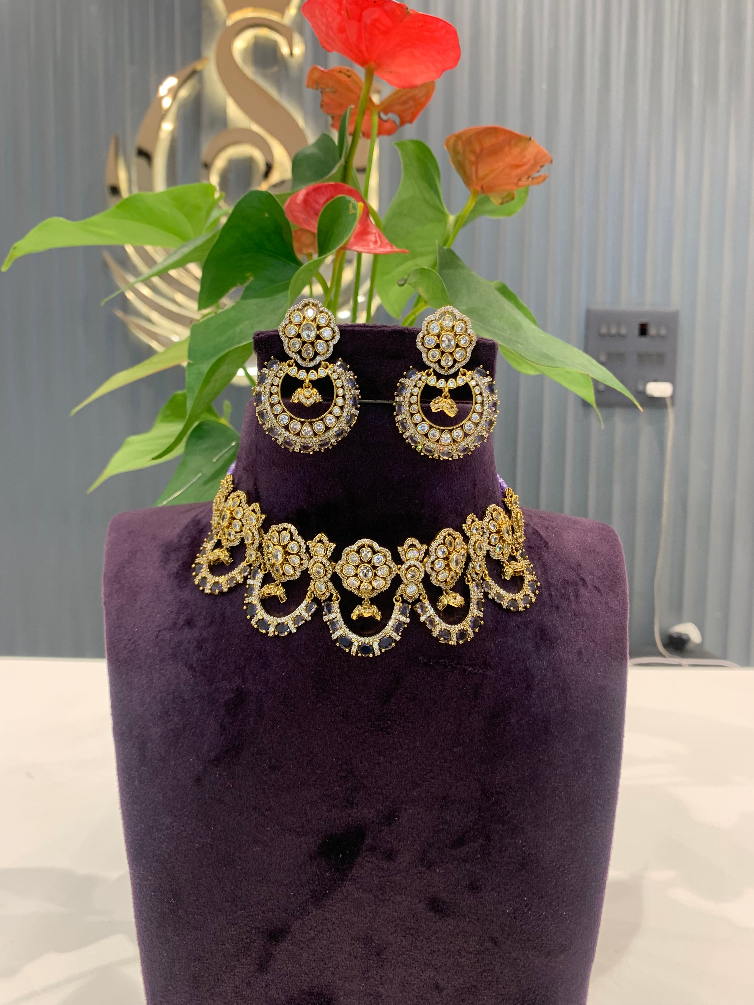 Beautiful chocker set