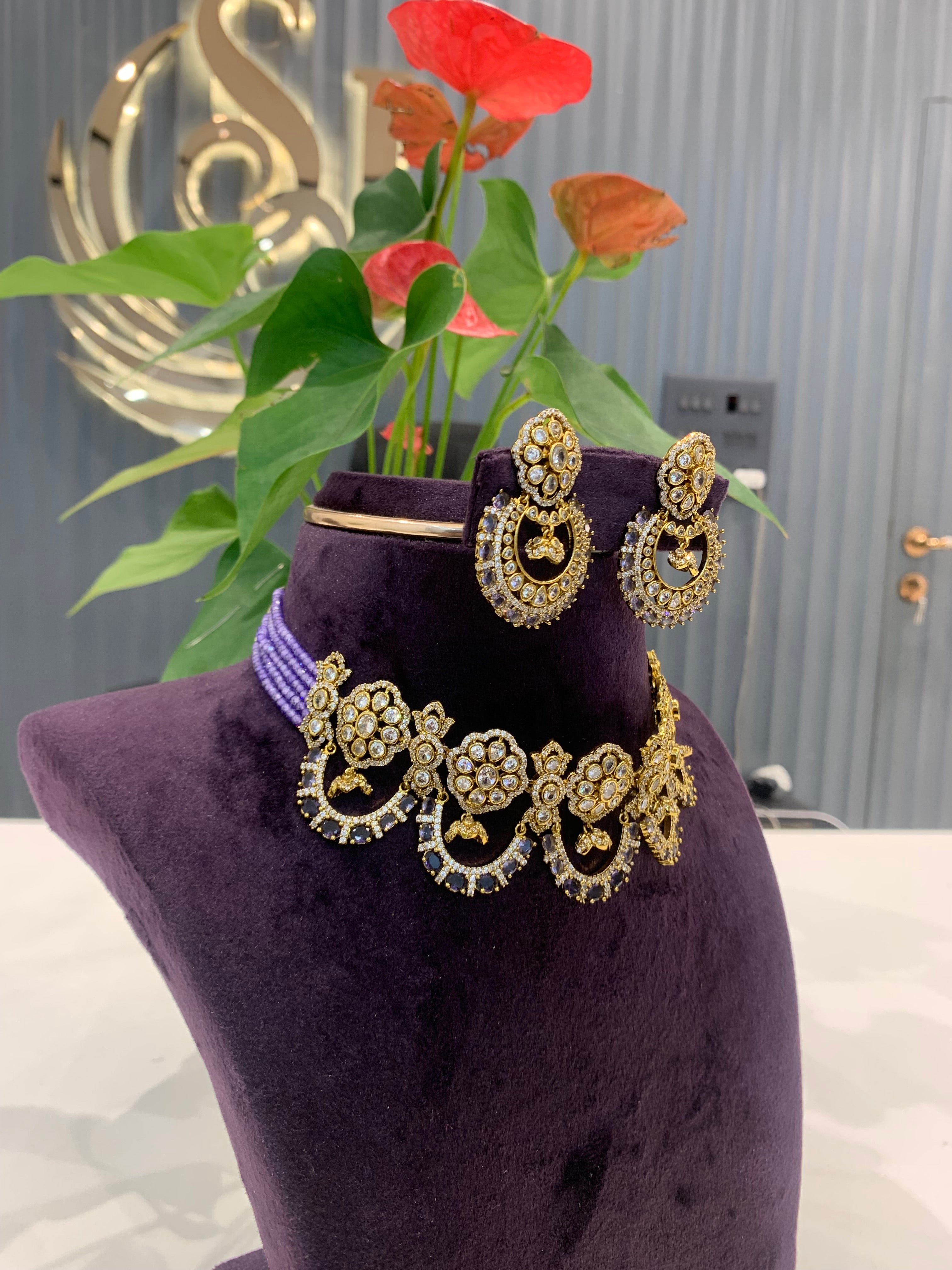 Beautiful chocker set