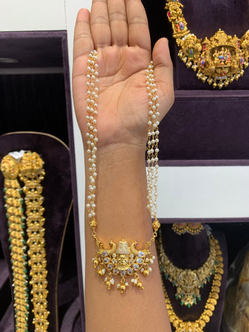 Beautiful balaji pendant with pearls chain 18 inchs long