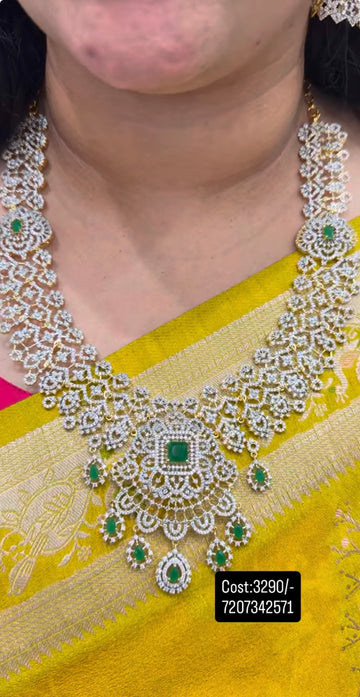 Beautiful GJ polish mini necklace with pushback jumkis
