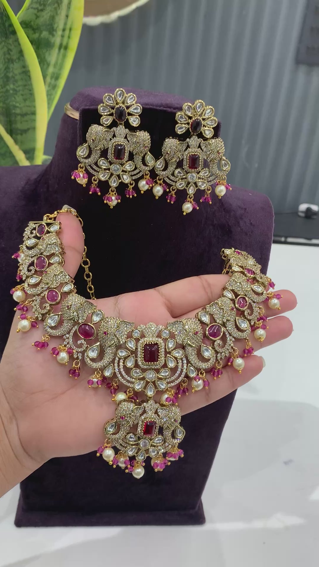 Beautiful Neckset