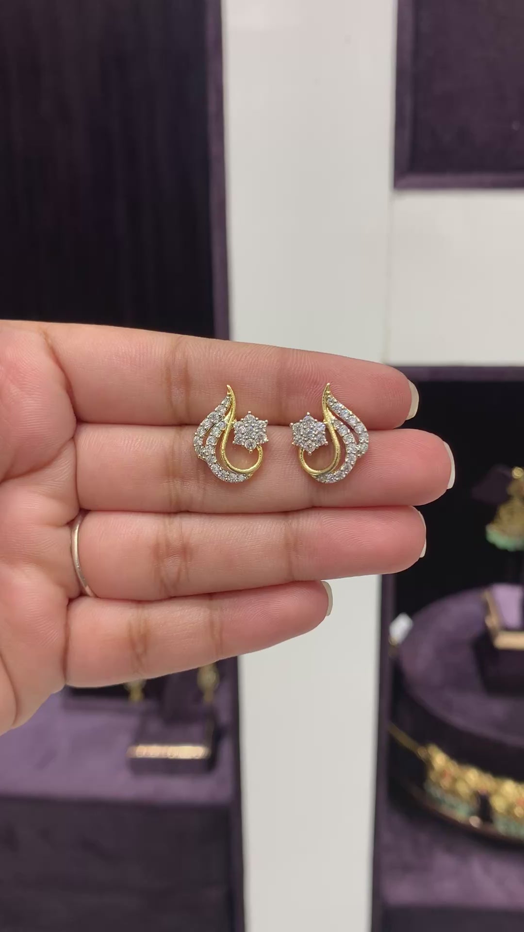 Beautiful Daimond Replica Studs