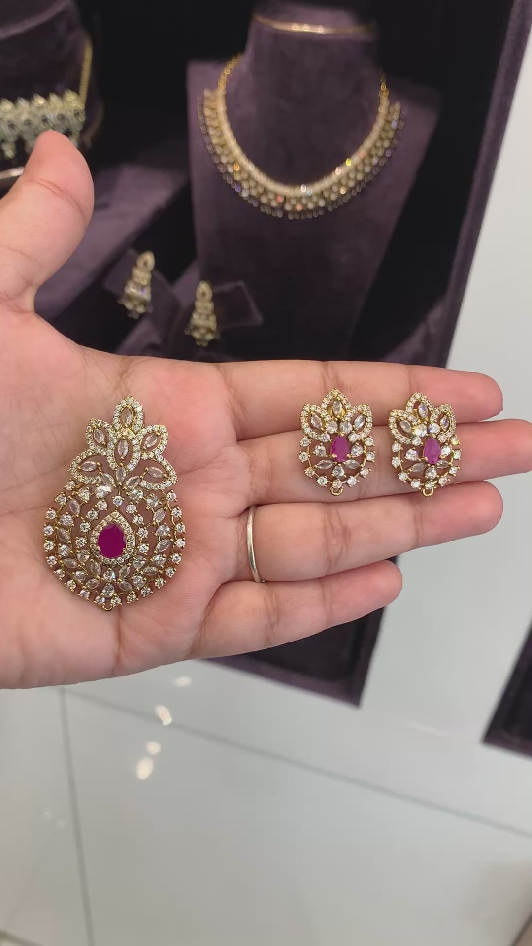 Beautiful Pendent set with Back hook