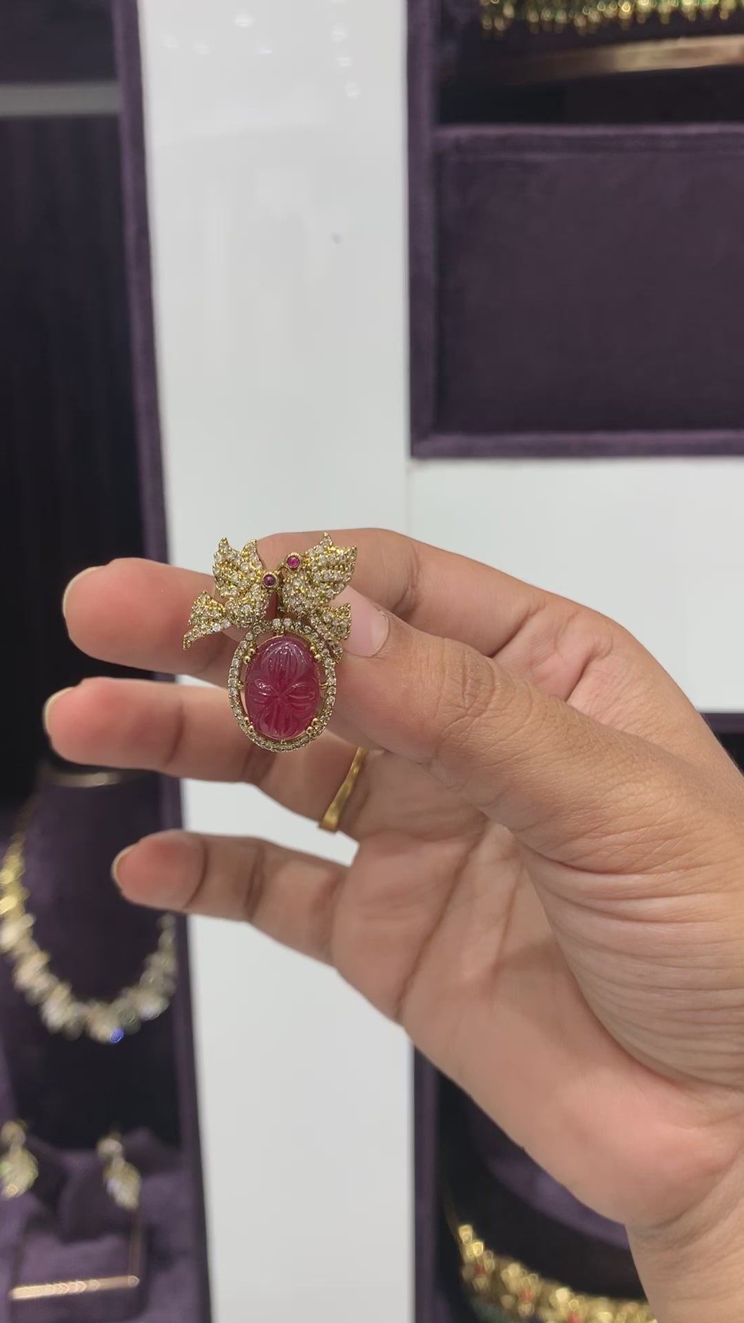 Beautiful Cute locket With Back Hook